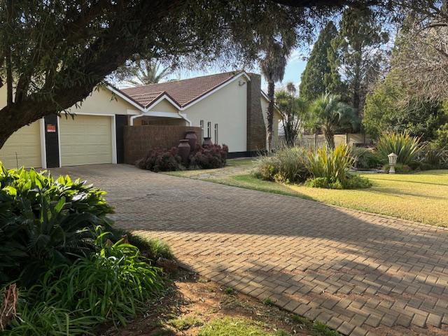 5 Bedroom Property for Sale in Wolmaransstad North West